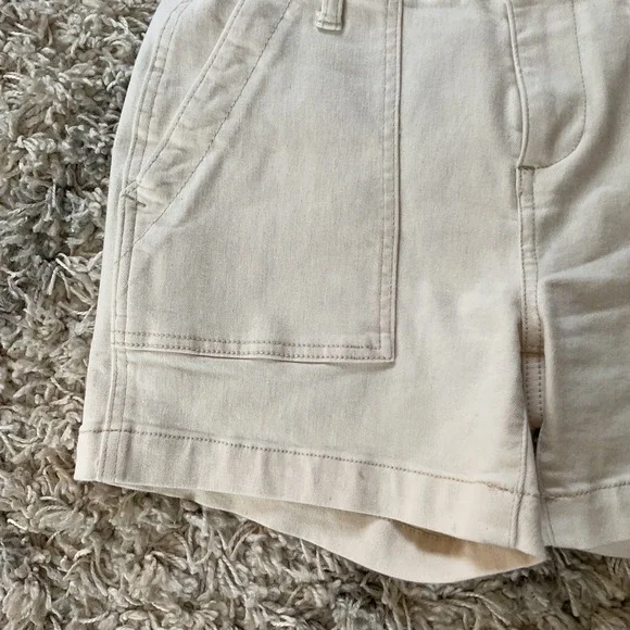 Liverpool Los Angeles Cream Utility Shorts Size 6 Off White Patch Pocket Stretch - Picture 9 of 12
